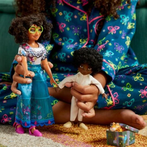 Disney Magasin En Ligne Jakks Ensemble Cérémonie De Mirabel Et Antonio, Encanto La Fantastique Famille Madrigal – Image 2