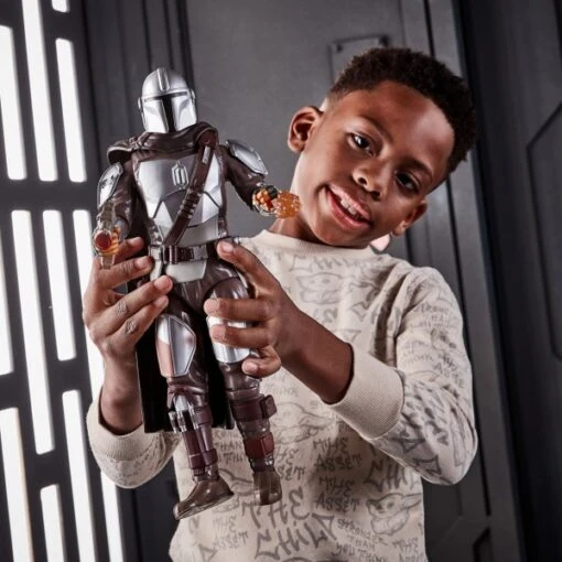 Disney Nouvelle Génération Figurine The Mandalorian Articulée Et Parlante – Image 2
