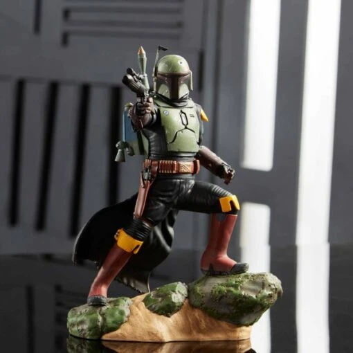 Disney Nouveau Style Diamond Select Premier Gallery Diorama Boba Fett, Star Wars – Image 2