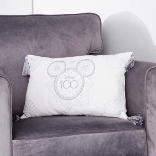 Vente Chaleur Disneyland Resort Coussin Disney100 Celebration – Image 3